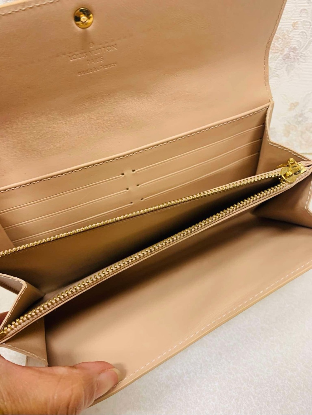 Louis Vuitton Vernis Patent Continental Wallet in Nude - Picture 3 of 9